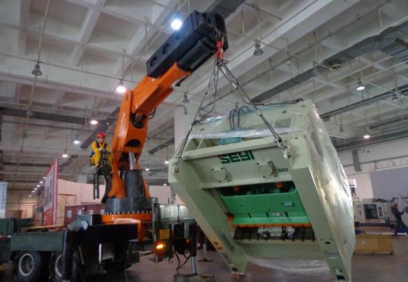 選擇大型設(shè)備搬運(yùn)方案要注意哪些地方? 選擇大型設(shè)備搬運(yùn)方案要注意哪些地方?